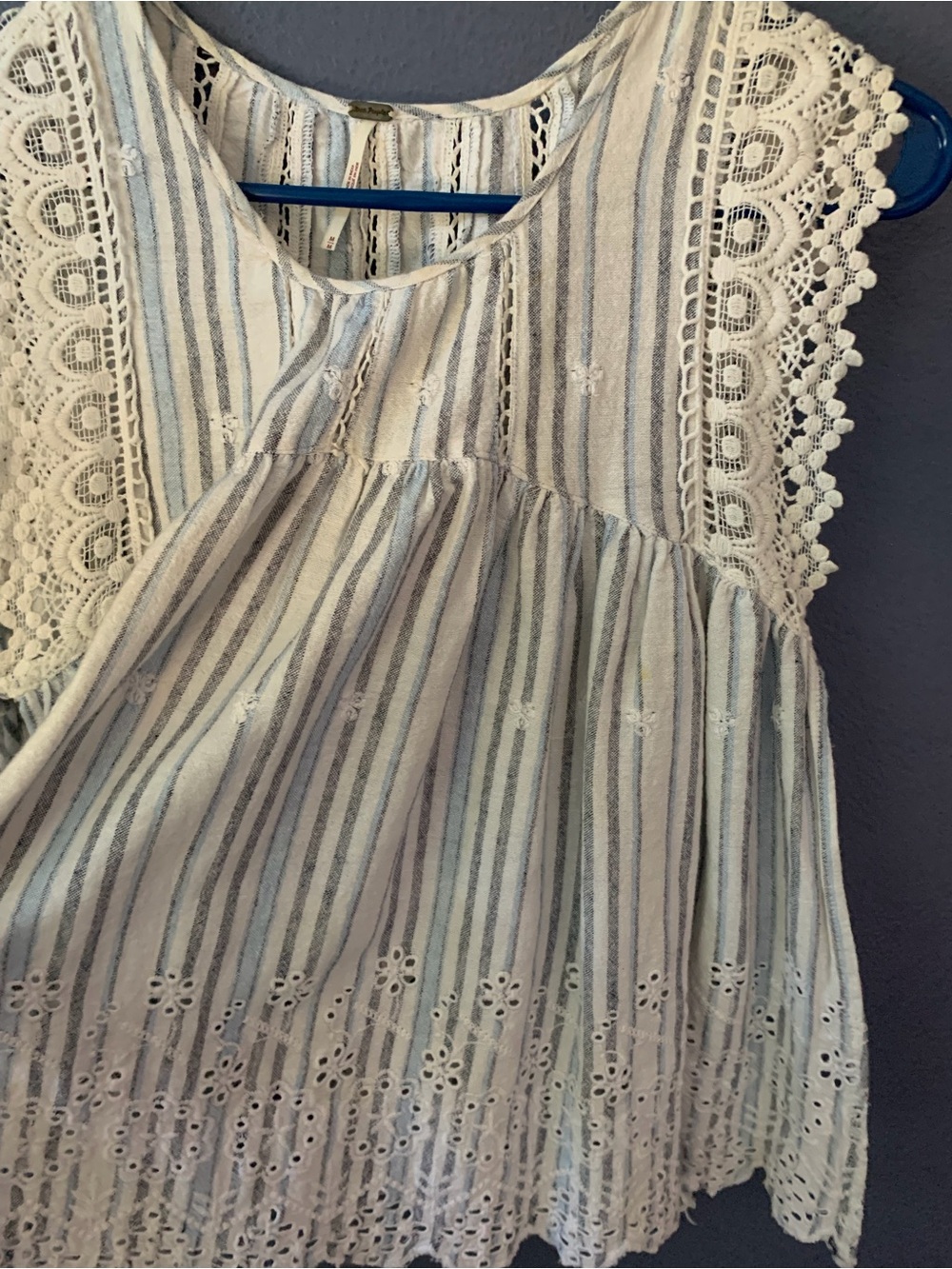 Free People Savannah Eyelet apron blouse sz M - Picture 5 of 6